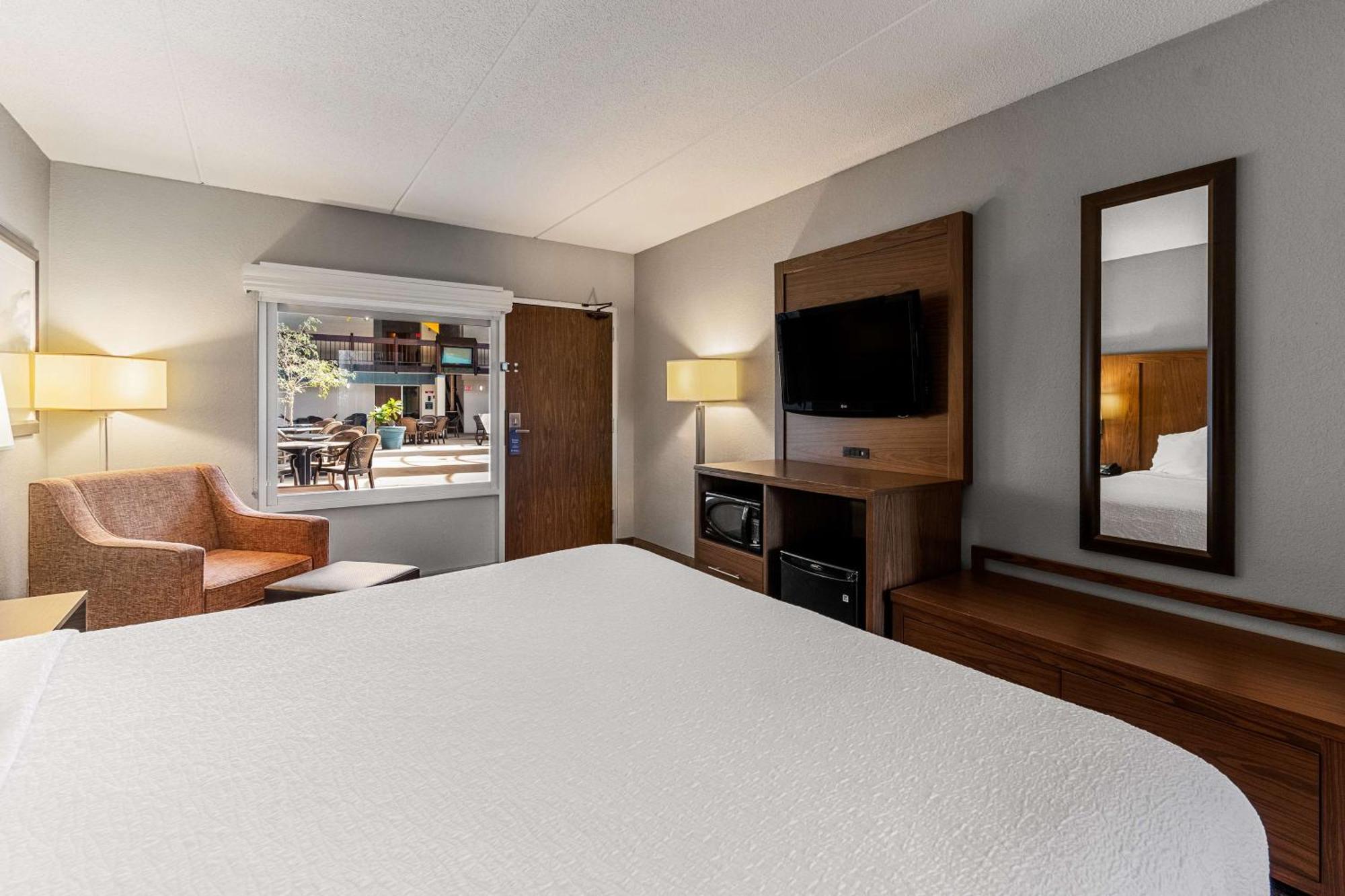 סופריור Best Western Bridgeview Hotel מראה חיצוני תמונה