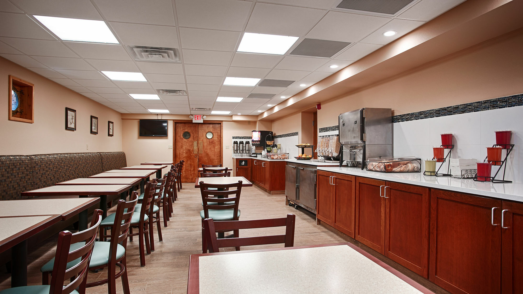 סופריור Best Western Bridgeview Hotel מראה חיצוני תמונה